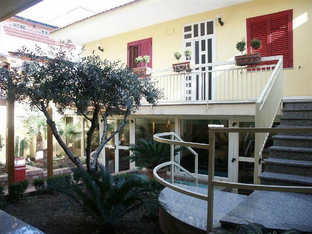 Albergo Del Pino Cercola Exterior photo
